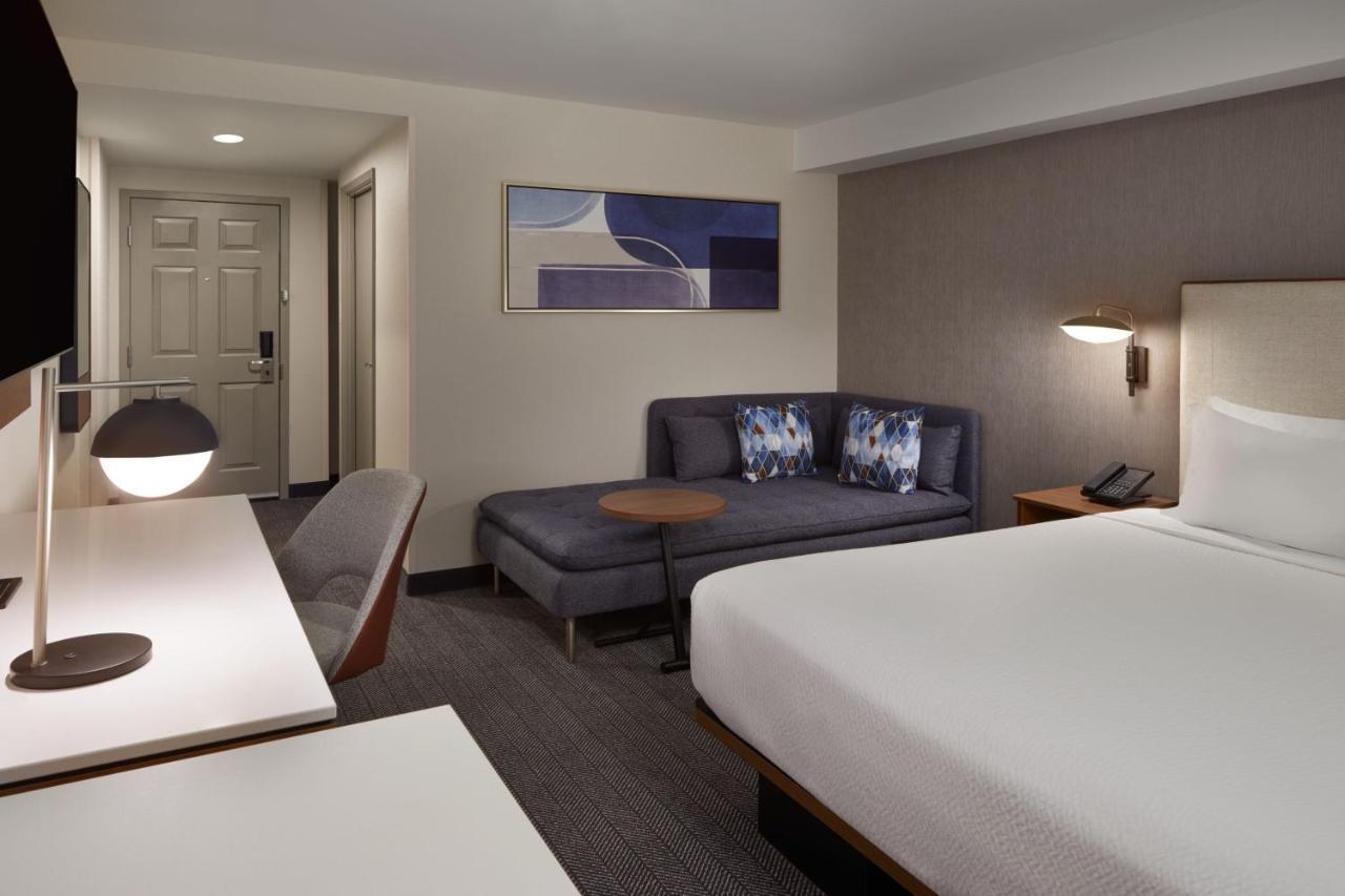 מלון Courtyard By Marriott קיטצ'נר מראה חיצוני תמונה