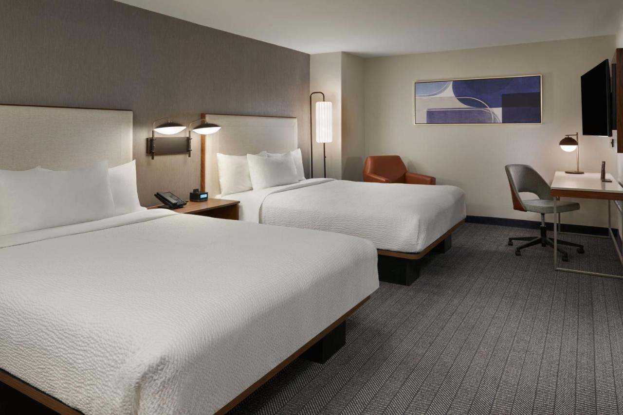 מלון Courtyard By Marriott קיטצ'נר מראה חיצוני תמונה