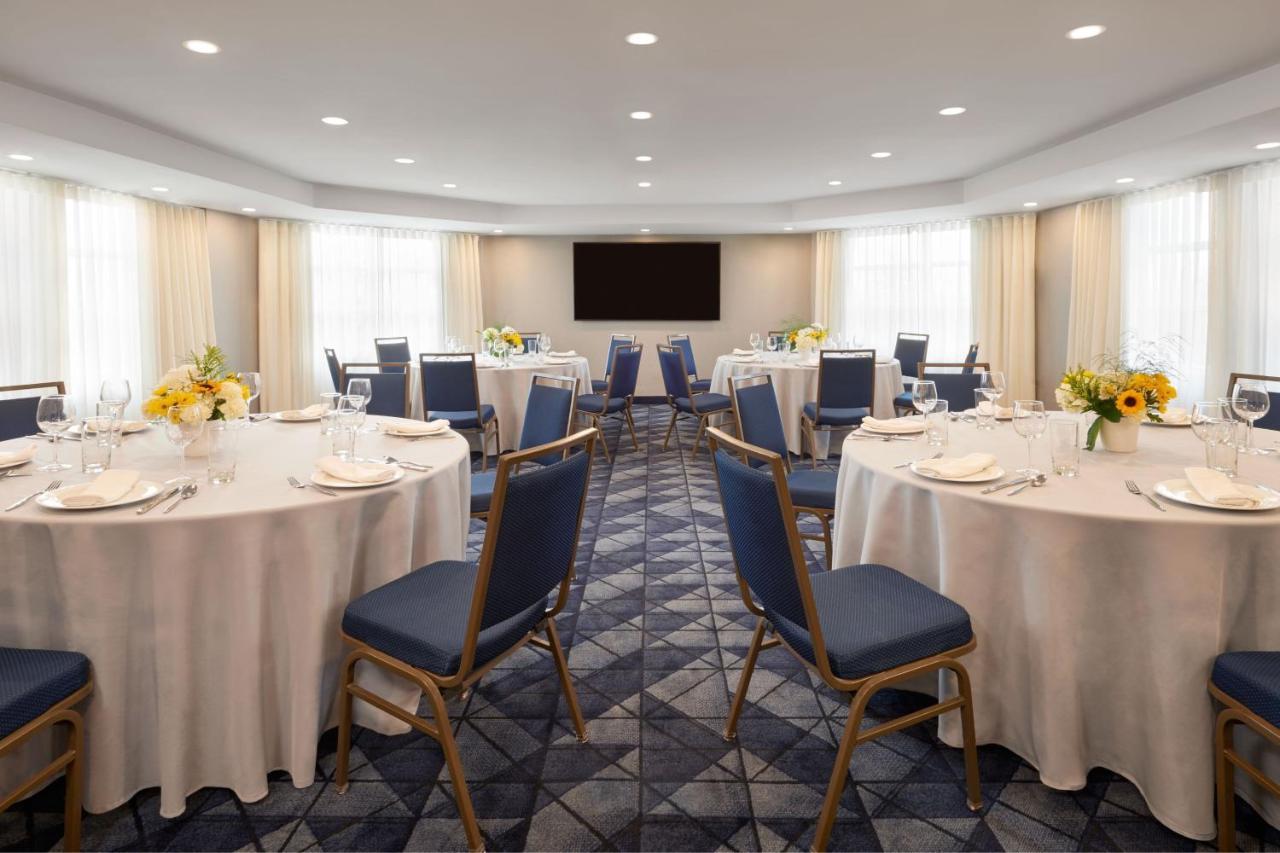 מלון Courtyard By Marriott קיטצ'נר מראה חיצוני תמונה