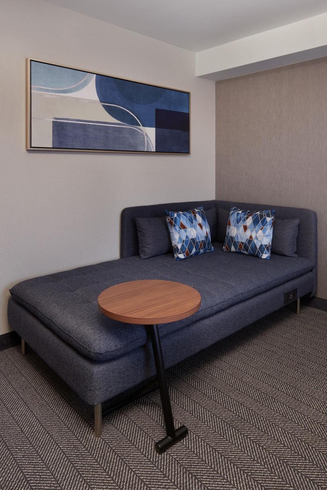 מלון Courtyard By Marriott קיטצ'נר מראה חיצוני תמונה